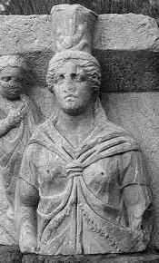 Tyche-Fortuna-Isis, patrones van de stad Ashkalon in Israel. Het beeld is bewaard in het stadspark van Ashkalon.